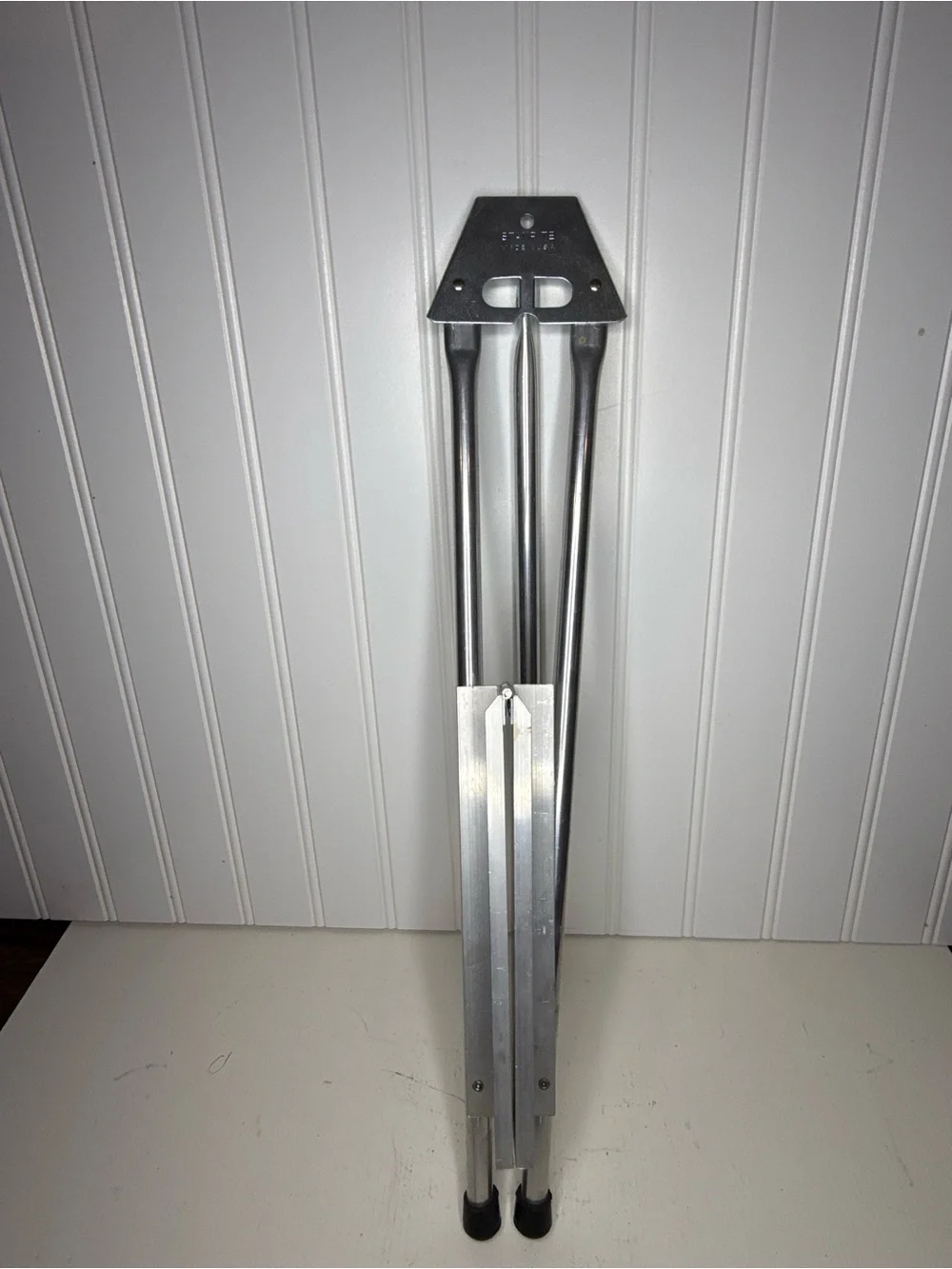 Stanrite Table Easel No 152 aluminum holds 20”X  24” canvas Made In Newark NJ